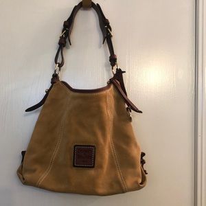 Dooney & Bourke shoulder Bag. 
Great condition
